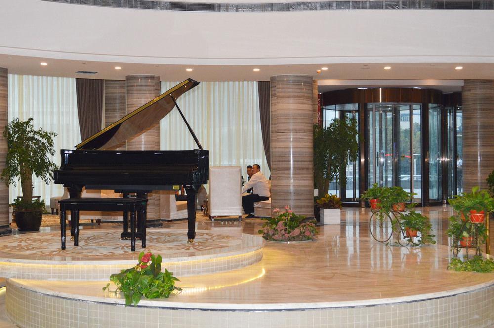 שנגחאי Noble Center Hotel מראה חיצוני תמונה
