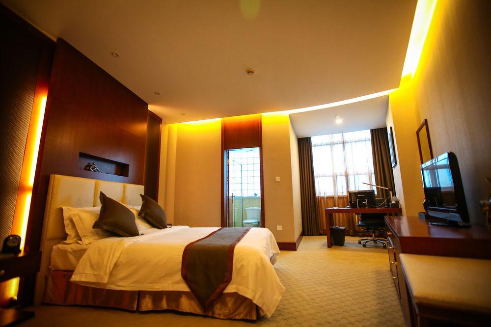 שנגחאי Noble Center Hotel מראה חיצוני תמונה