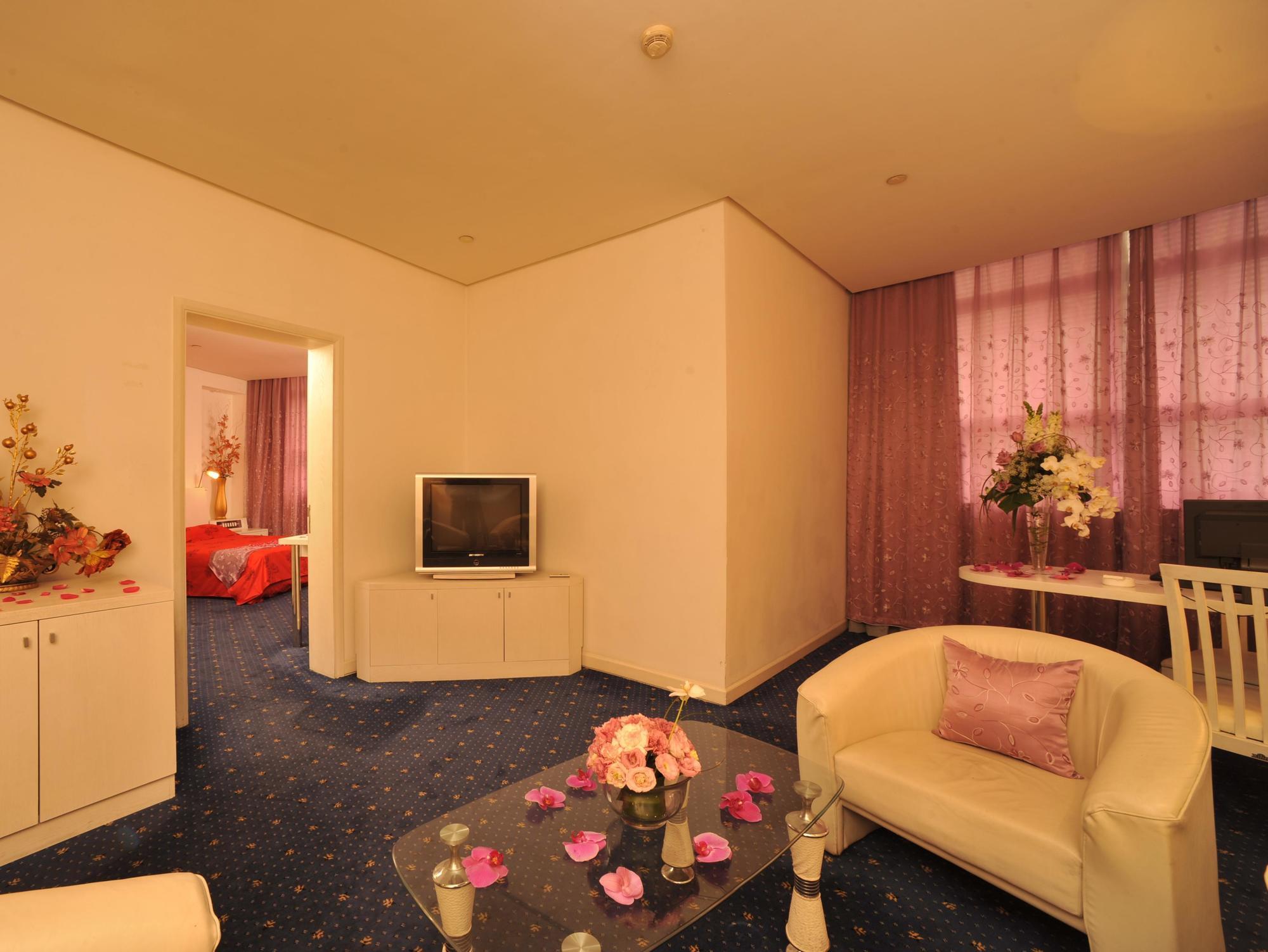 שנגחאי Noble Center Hotel מראה חיצוני תמונה