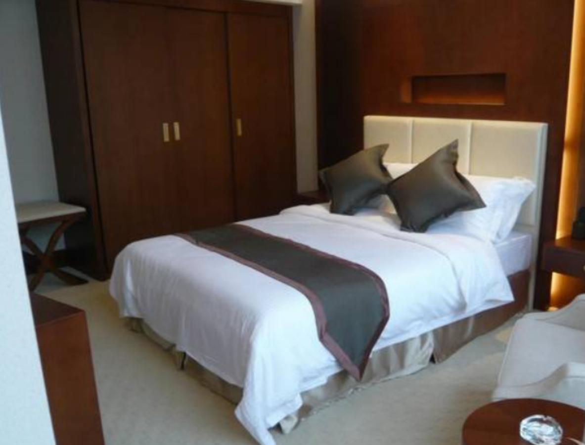 שנגחאי Noble Center Hotel מראה חיצוני תמונה