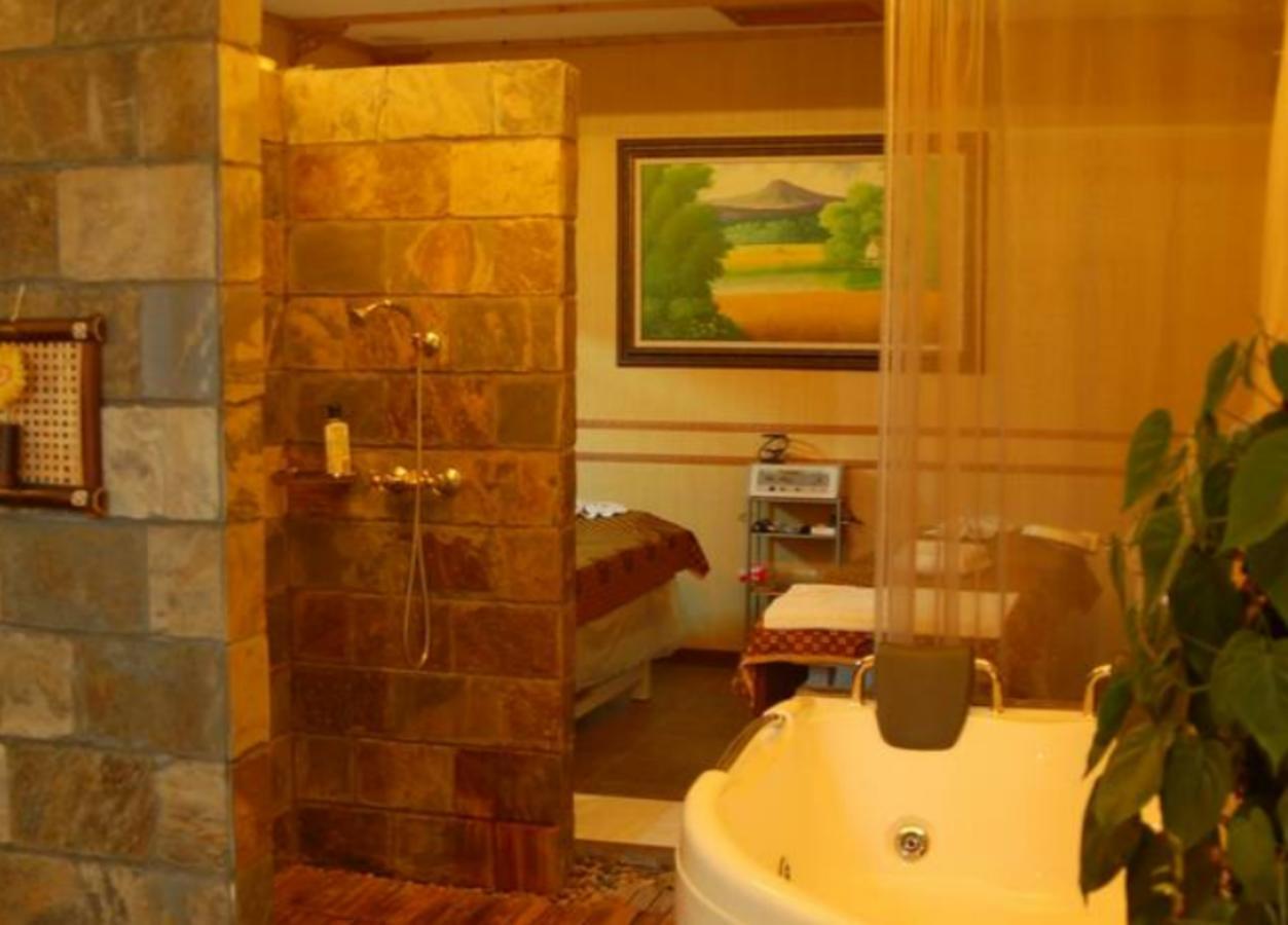 שנגחאי Noble Center Hotel מראה חיצוני תמונה