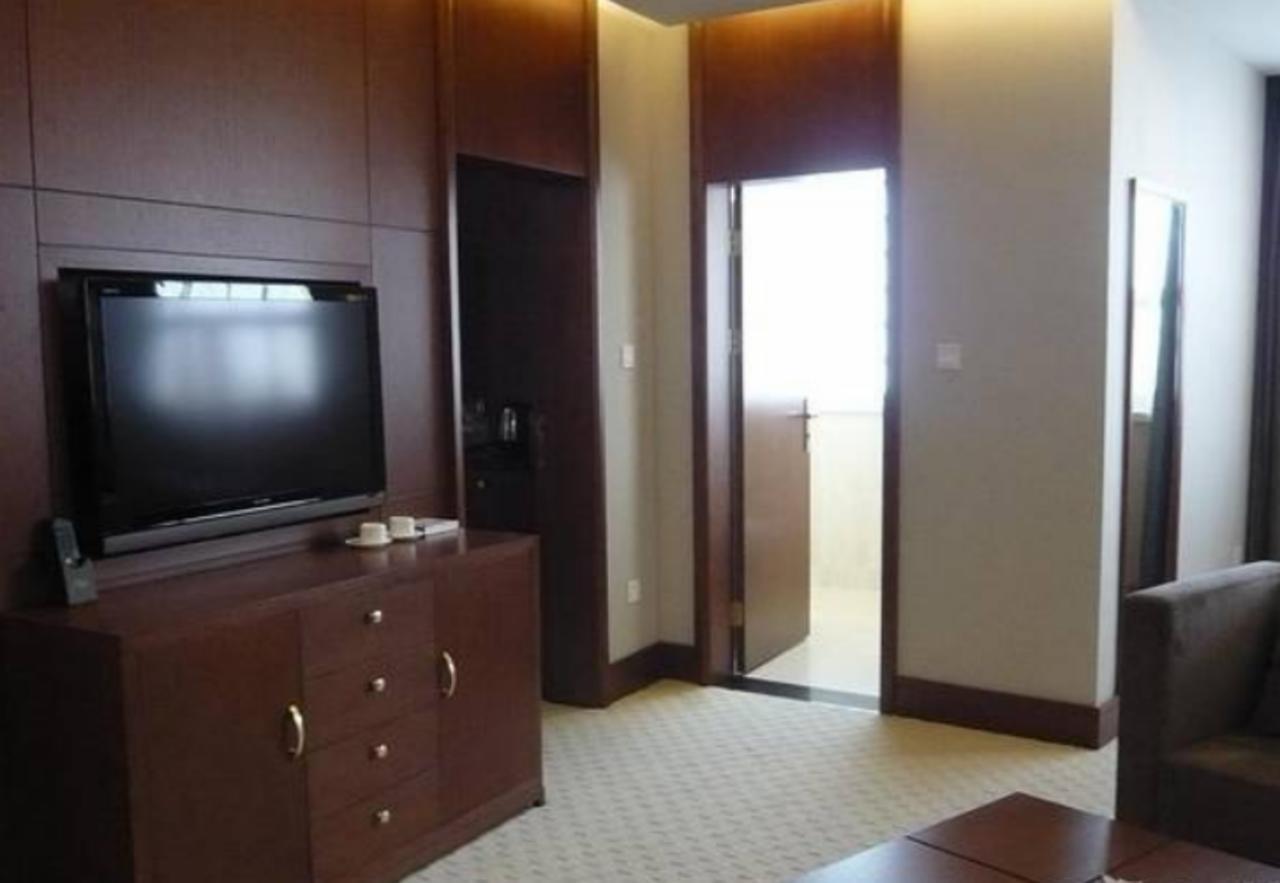 שנגחאי Noble Center Hotel מראה חיצוני תמונה
