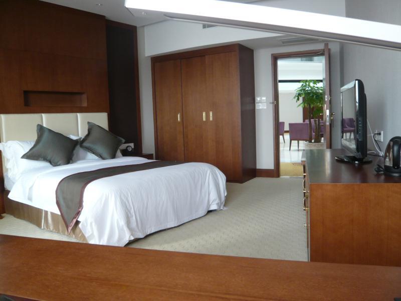 שנגחאי Noble Center Hotel מראה חיצוני תמונה