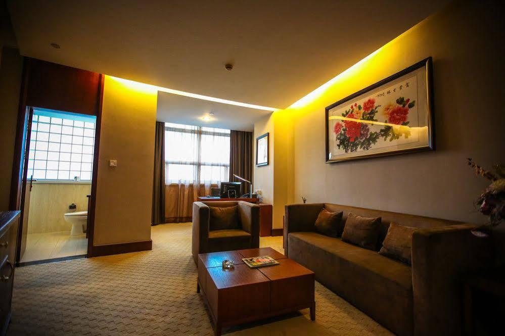 שנגחאי Noble Center Hotel מראה חיצוני תמונה